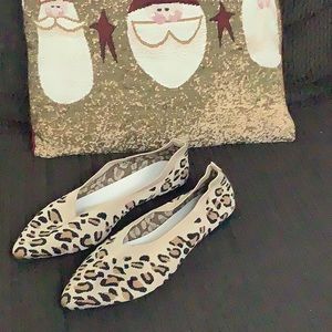 Leapord ballet flat shoes Size 9 (42) NEW-unbranded
